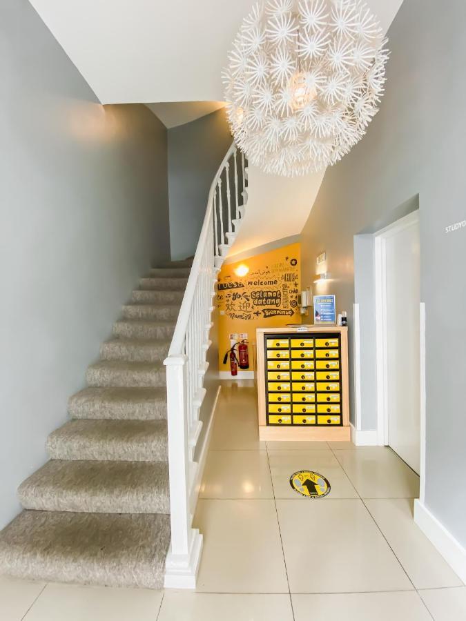 Titiwangsa One Accomodation At Paddington Londres Exterior foto